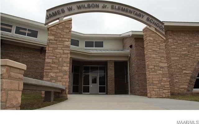 view of building exterior