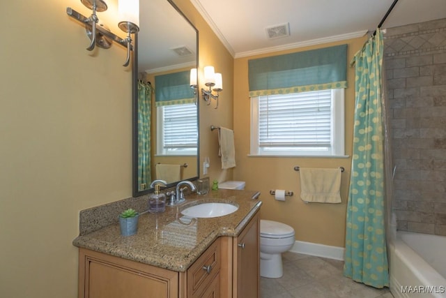 full bath with crown molding, visible vents, toilet, vanity, and baseboards