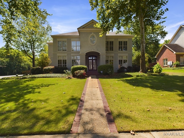 view of front of house featuring a front yard