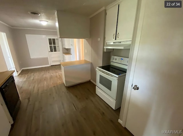 kitchen featuring white cabinets, ornamental molding, dark wood-type flooring, and white electric stove