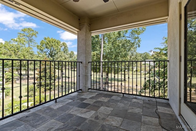 balcony with ceiling fan