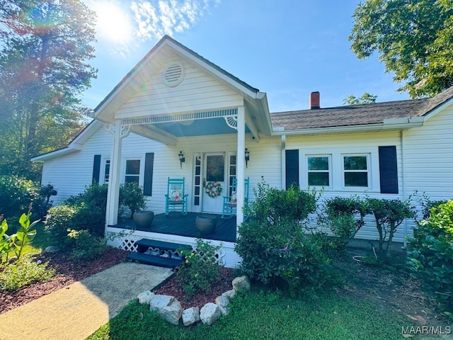 view of front of house featuring a porch