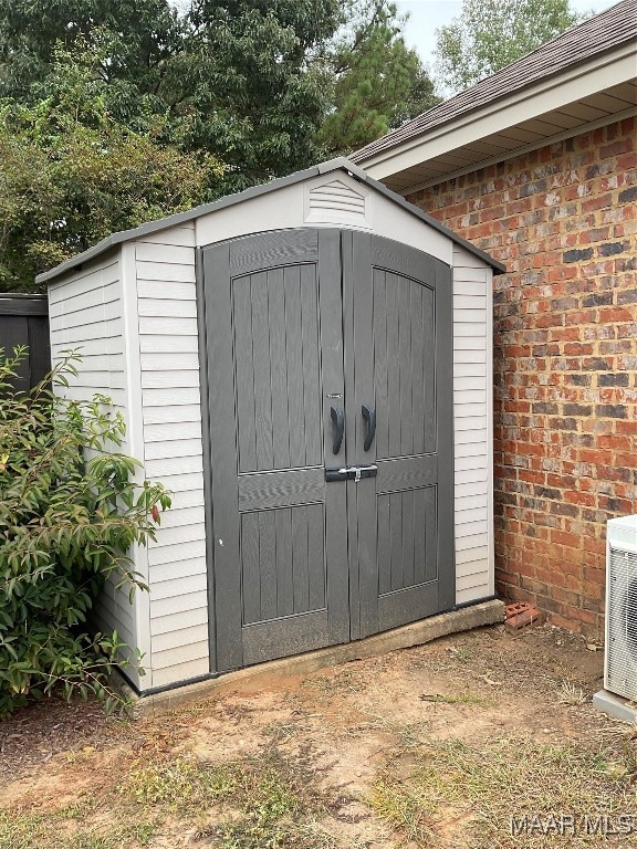 view of outdoor structure featuring ac unit