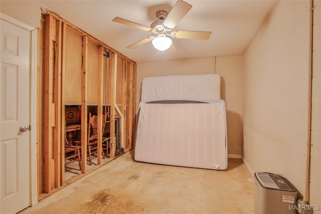 misc room featuring ceiling fan