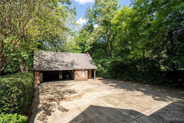 view of front of house featuring a carport