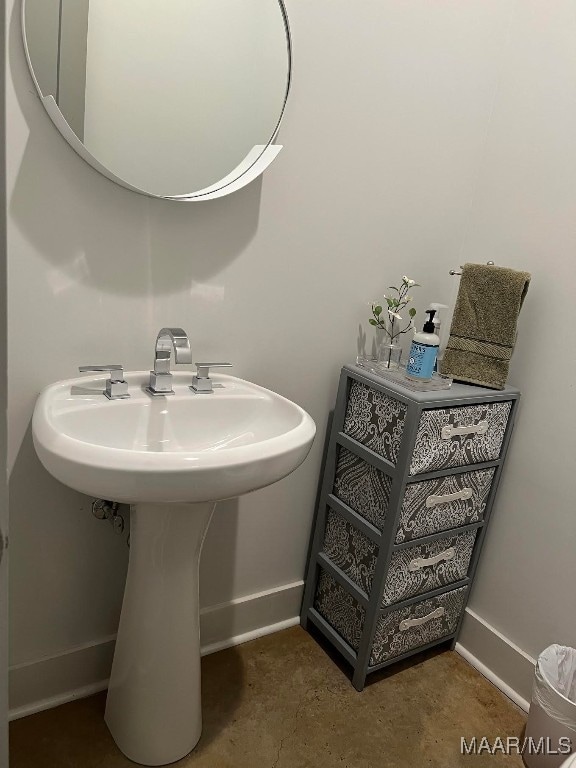 bathroom with sink