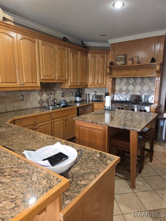 1715 County Road 2203rd Rd, Goshen, AL 36035 - kitchen featuring ornamental molding, a sink, backsplash, and light tile patterned floors