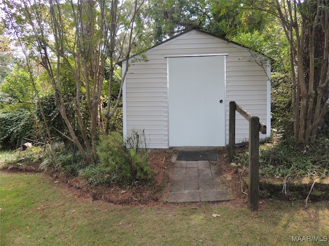 view of outbuilding