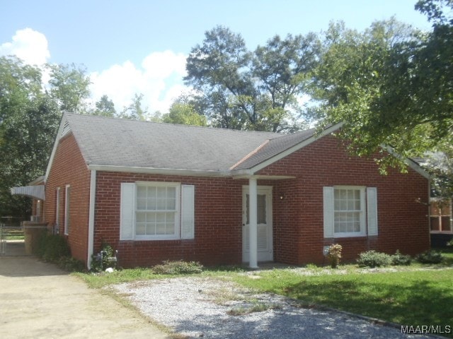 view of front of house