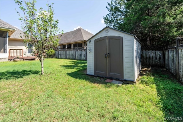 view of outdoor structure with a yard