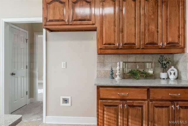 kitchen with backsplash