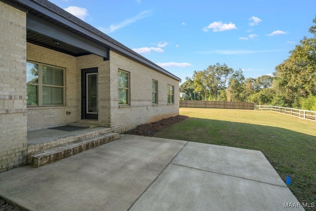 view of yard with a patio area