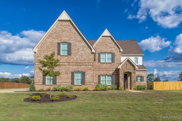 view of front of property with a front yard