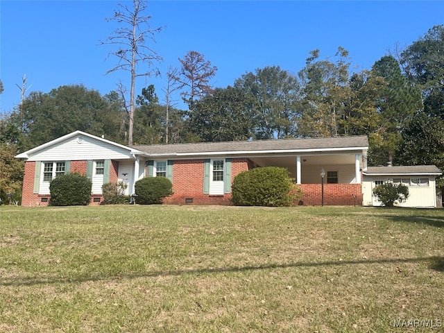 ranch-style house featuring a front lawn