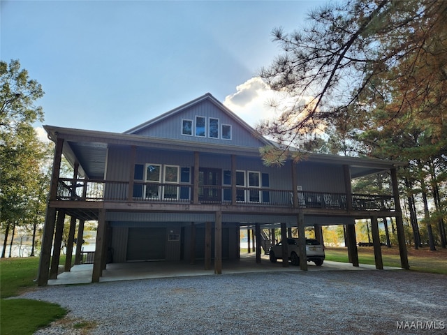 view of front of property featuring a carport