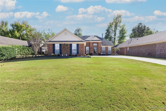 view of front of house with a front yard