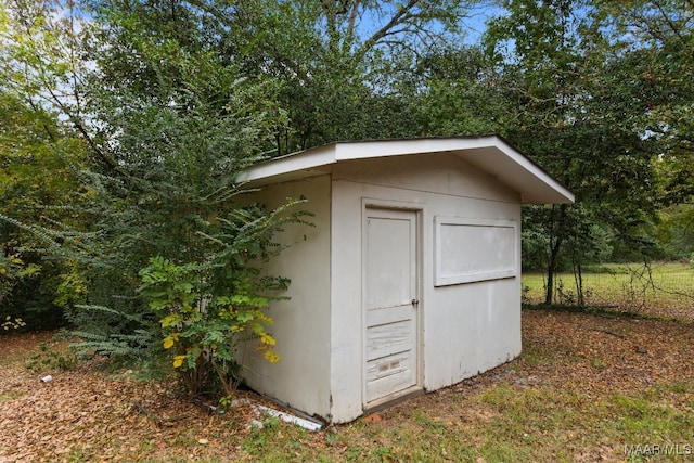 view of outdoor structure