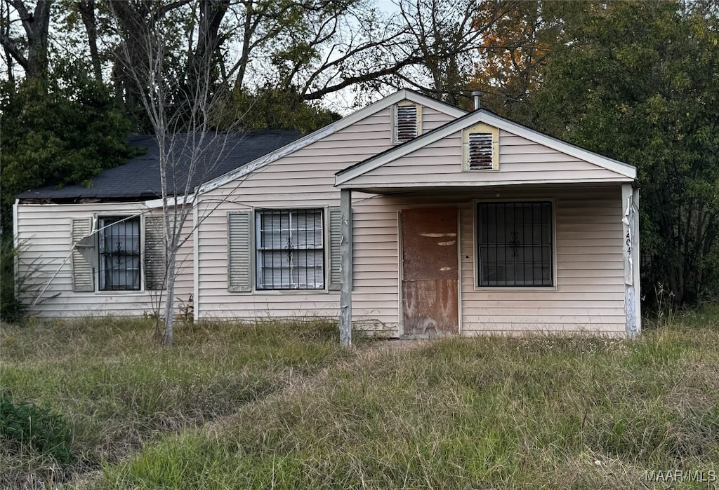 view of front of house