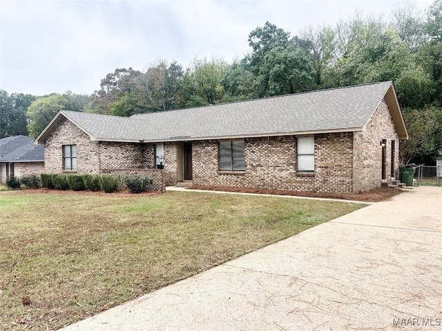 view of front of home with a front yard