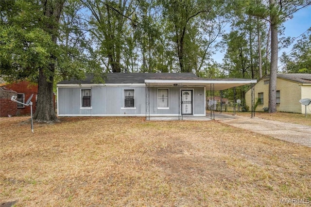 170 W S Blvd, Montgomery, AL 36105 - view of front of property featuring driveway, a carport, covered porch, and a front lawn