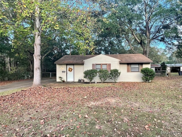 view of front of property