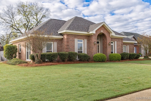 view of front of house with a front yard