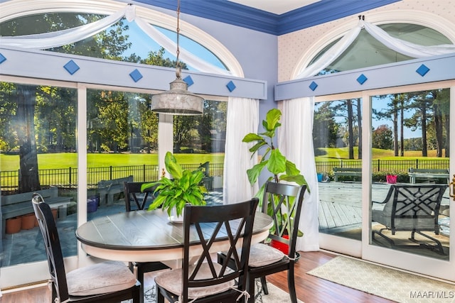 view of sunroom / solarium