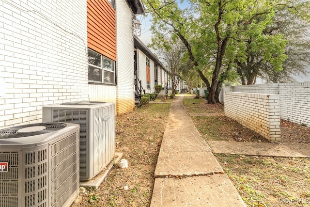 view of yard with cooling unit