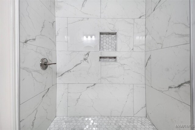 1427 S Court St, Montgomery, AL 36104 - bathroom with a tile shower