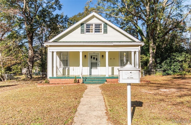 view of front of property featuring a porch