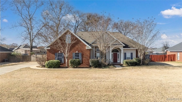 view of front of property with a front lawn