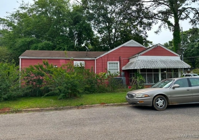 view of front of property