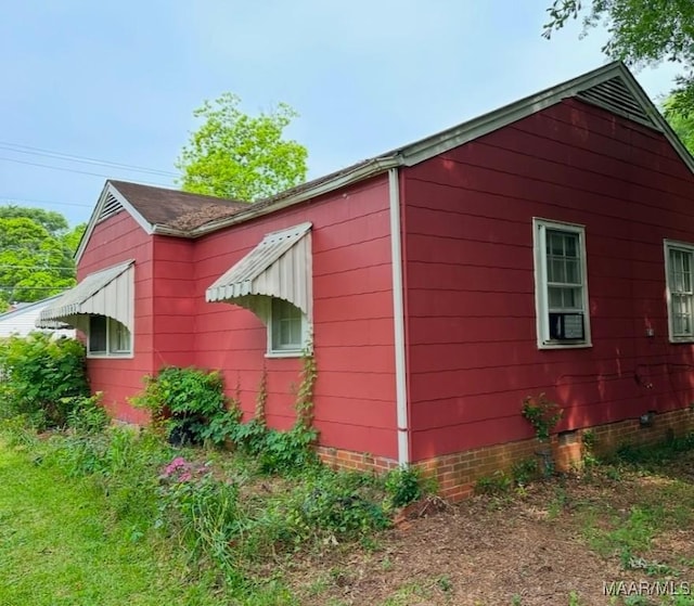 view of side of property