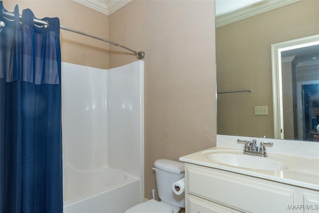 full bathroom featuring shower / bathtub combination with curtain, vanity, toilet, and ornamental molding