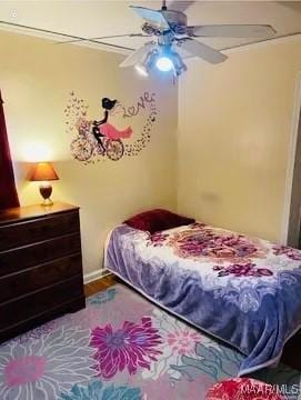 bedroom featuring ceiling fan