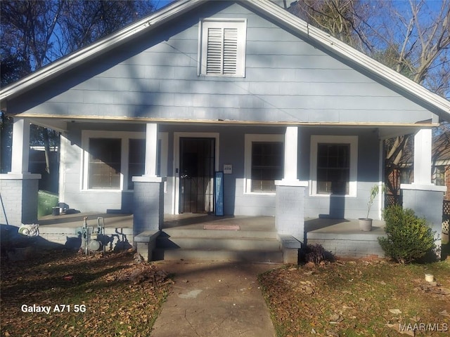 bungalow featuring a porch