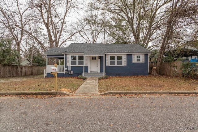 view of front of property