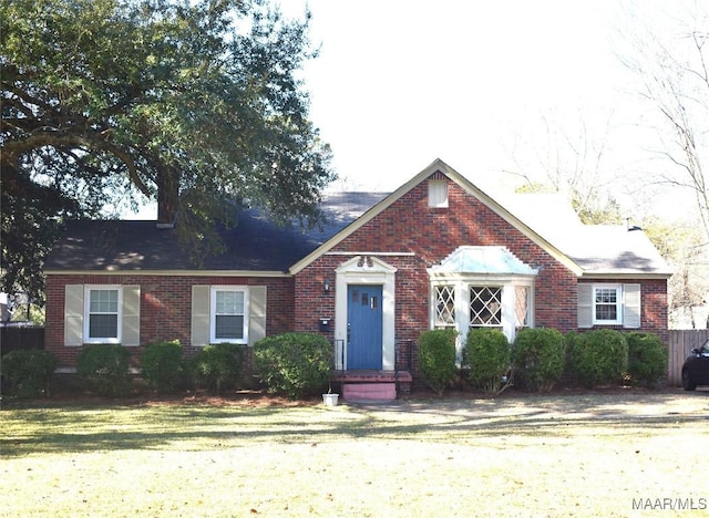 view of front of home with a front yard