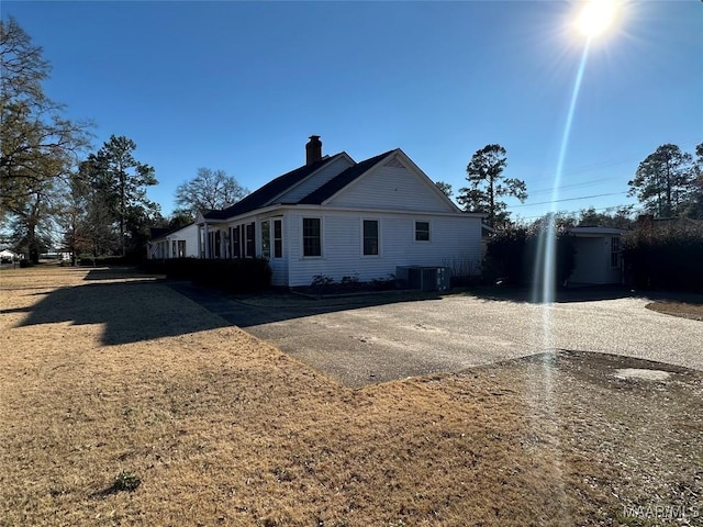 view of property exterior