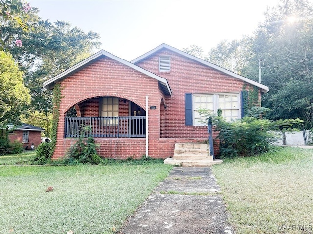 view of front of house with a front yard