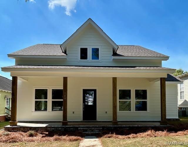 view of front facade with a porch