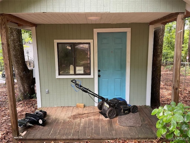 view of property entrance