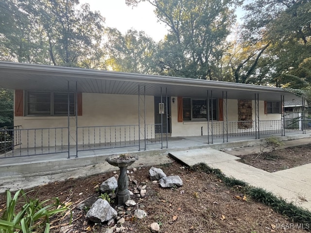 view of front of house with a porch