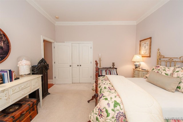 bedroom with crown molding, a closet, and light carpet