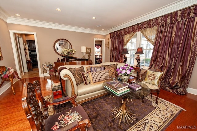 living room featuring ornamental molding and hardwood / wood-style floors