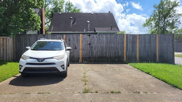 4603 Applecross Pl, Montgomery, AL 36106 - view of car parking featuring a fenced backyard