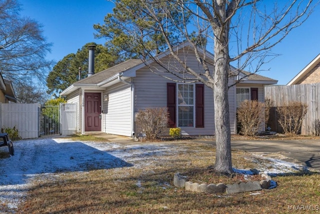 view of front of property