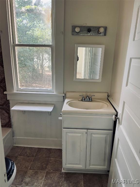 bathroom with vanity