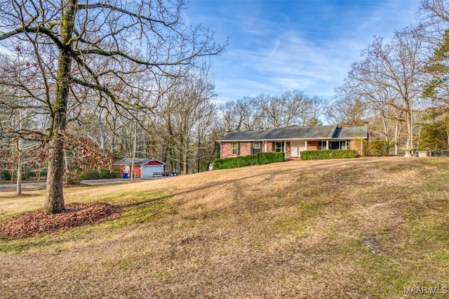 view of front of property with a front yard