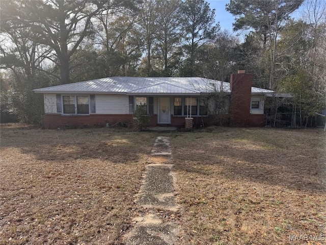 ranch-style house with a porch